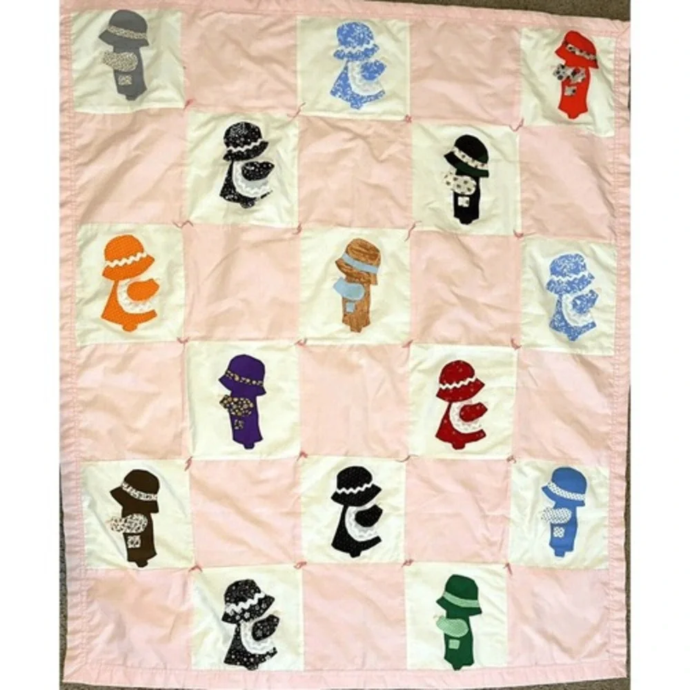 Handmade Sunbonnet Sue Crib Quilt Pink White Patchwork Applique Baby Blanket